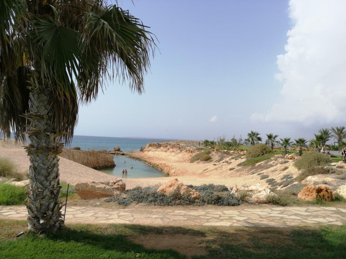 Siamese Villa Paralimni Exterior photo